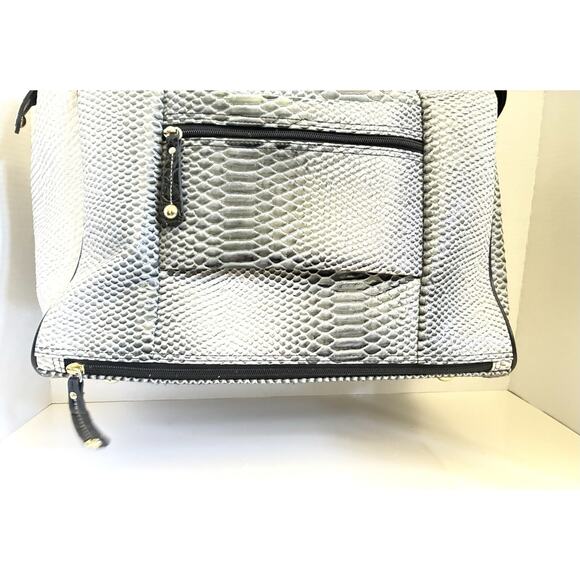 Samantha Brown Croc-Embossed Dowel Travel Bag Black/white - Picture 11 of 16